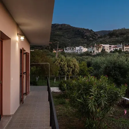 Villa Garden House With Pool, 10min To Center Nerokouros