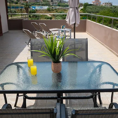 Garden House With Pool, 10min To Center