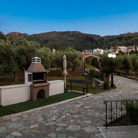 Garden House With Pool, 10min To Center Nerokouros