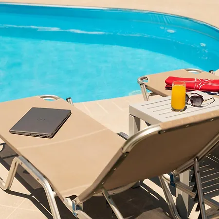 Villa Garden House With Pool, 10min To Center *