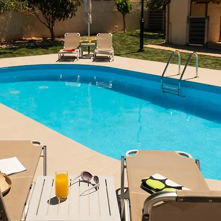 Villa Garden House With Pool, 10min To Center Nerokouros